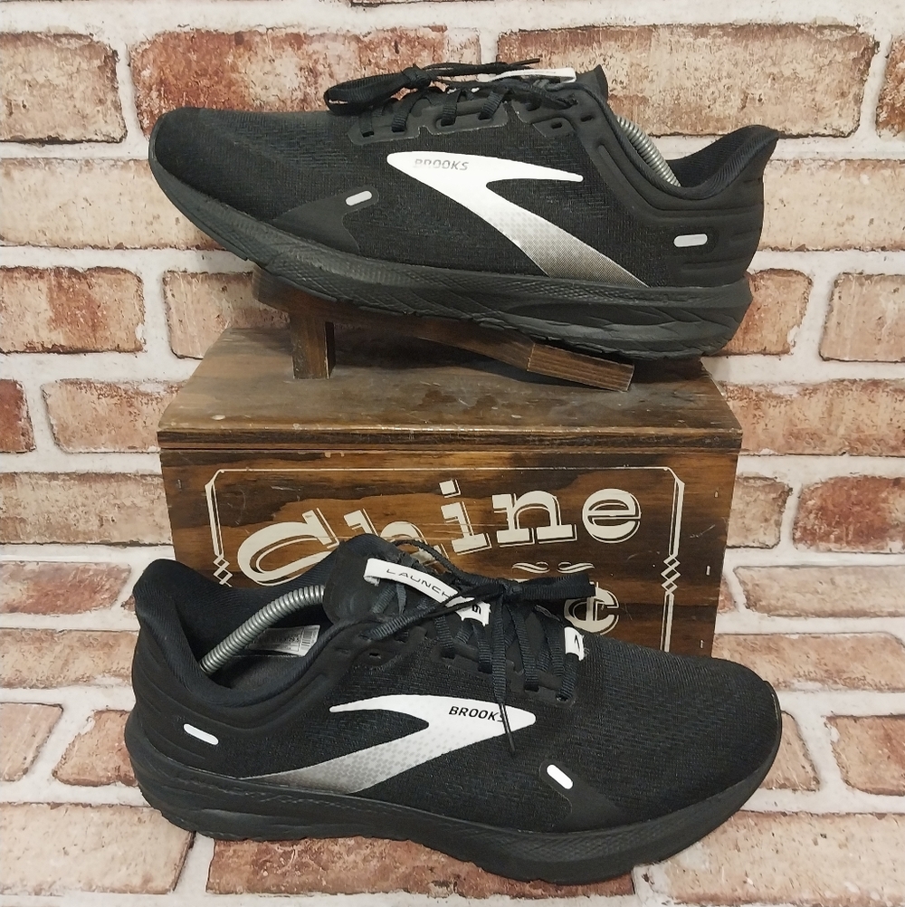 Pre-owned 2021 Brooks Launch 9